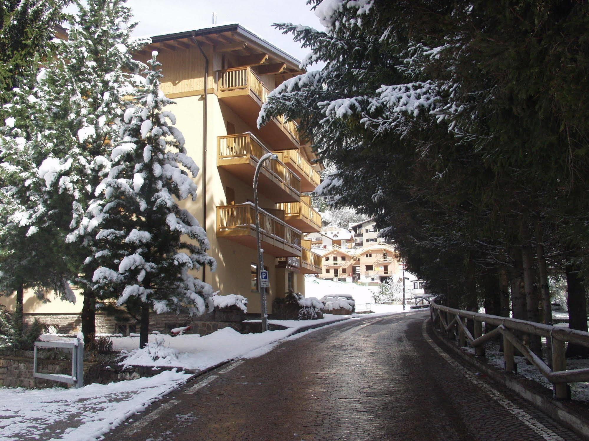 Отель Relais San Giusto Кампителло-ди-Фасса Экстерьер фото